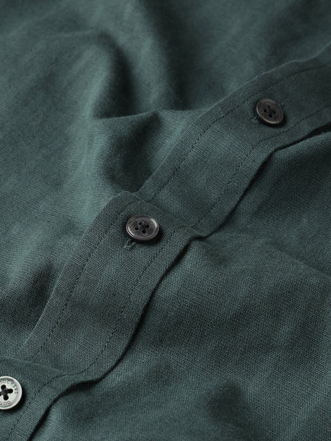 Dockers Men's Green Textured Button-Down Full Sleeve Shirt