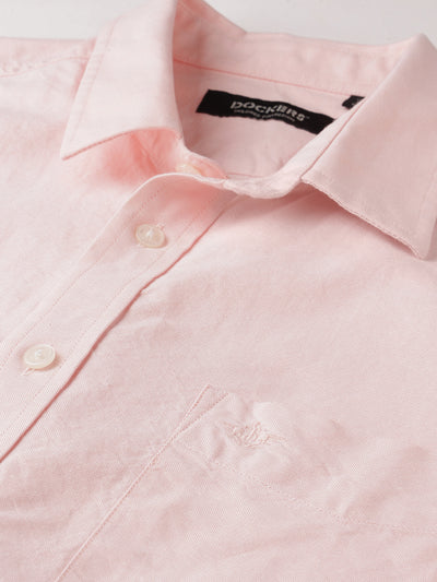 Dockers Men's Pink Solid Spread Collar Full Sleeve Shirt