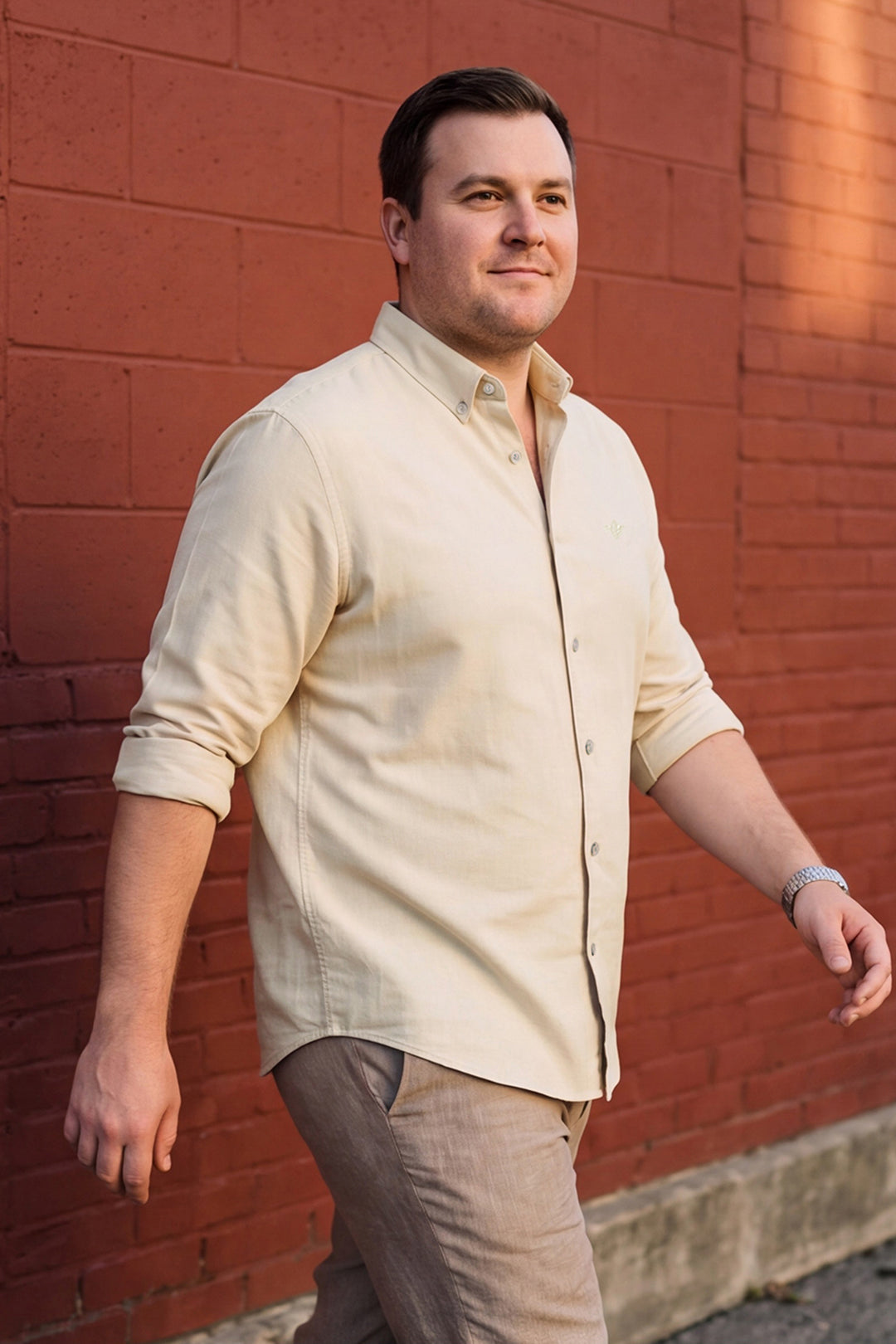 Dockers Men's Beige Solid Cotton-Linen Button-Down Full Sleeve Casual Shirt