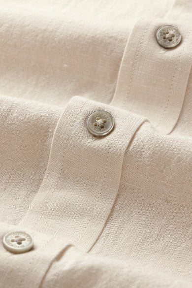 Dockers Men's Beige Solid Cotton-Linen Button-Down Full Sleeve Casual Shirt