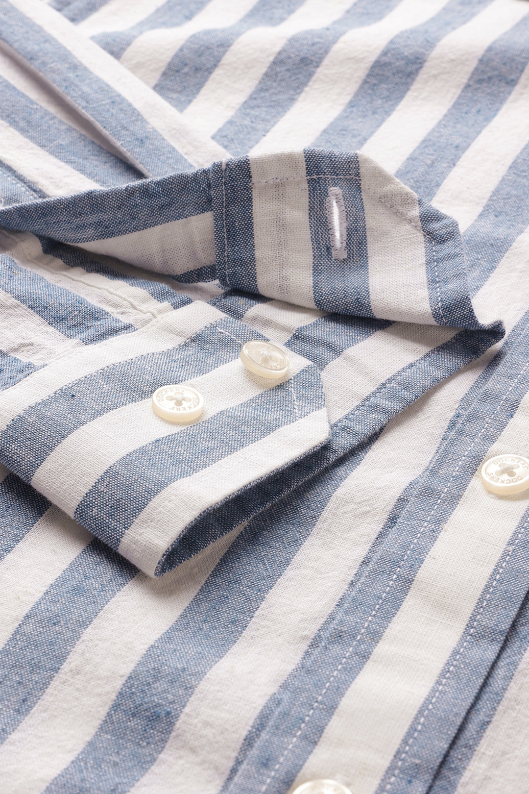 Dockers Men's Blue Striped Cotton-Linen Spread Collar Full Sleeve Casual Shirt
