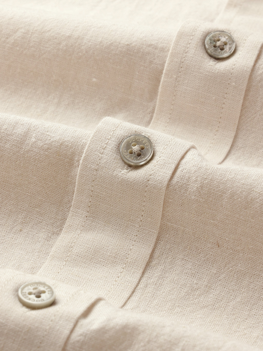Dockers Men's Beige Solid Cotton-Linen Button-Down Full Sleeve Shirt