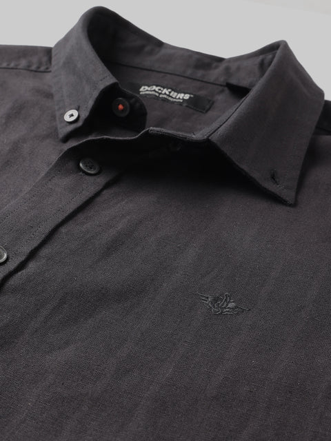 Dockers Men's Black Textured Button-Down Full Sleeve Shirt