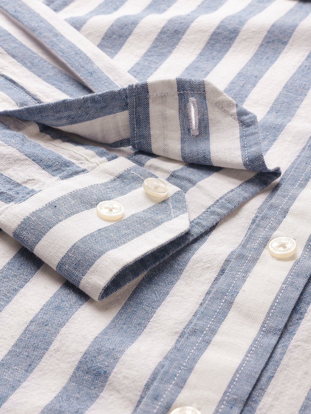 Dockers Men's Blue Striped Cotton-Linen Spread Collar Full Sleeve Shirt