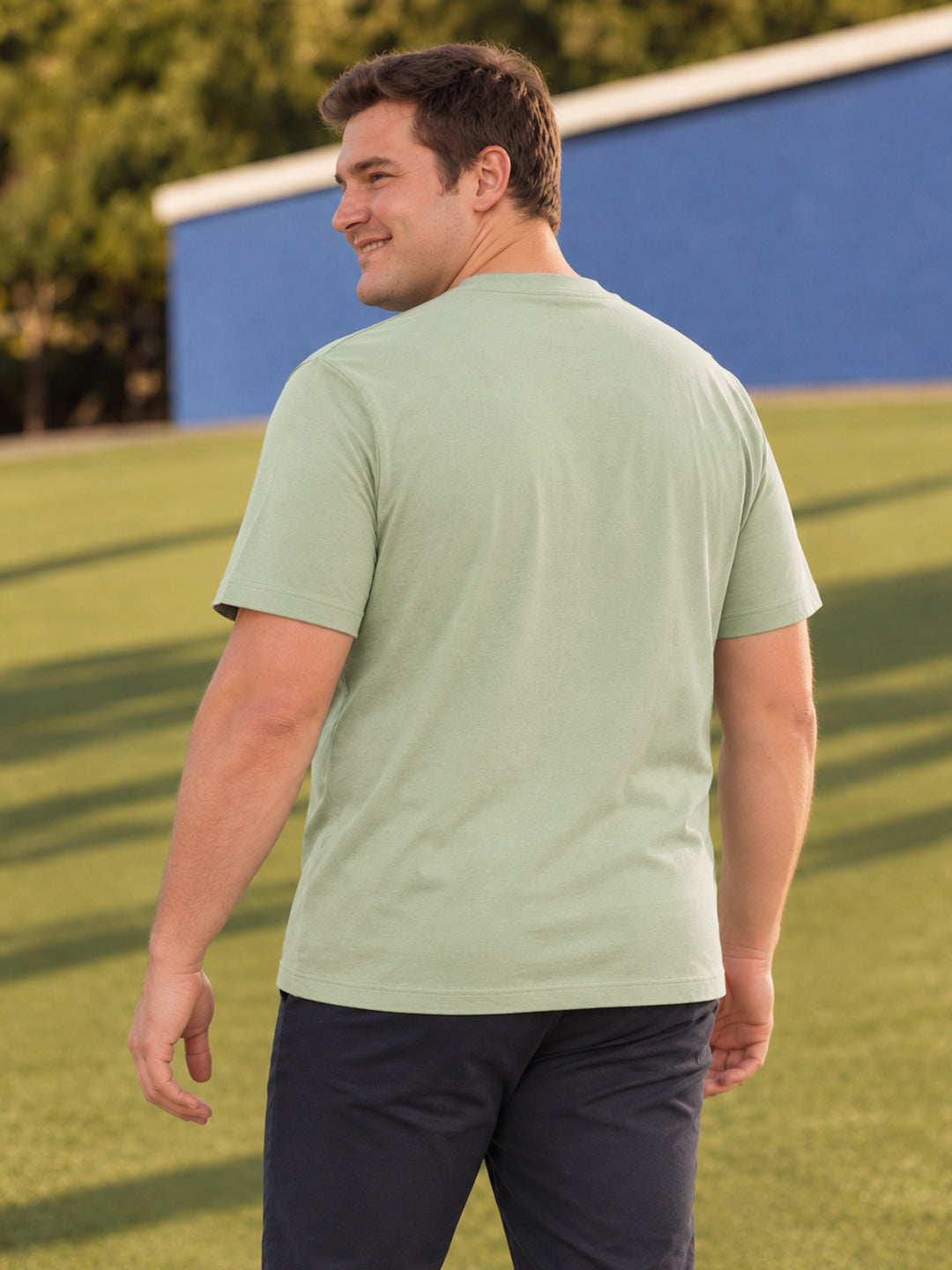 Dockers Men Green Regular Fit Short Sleeves Crew Neck Solid T-Shirt
