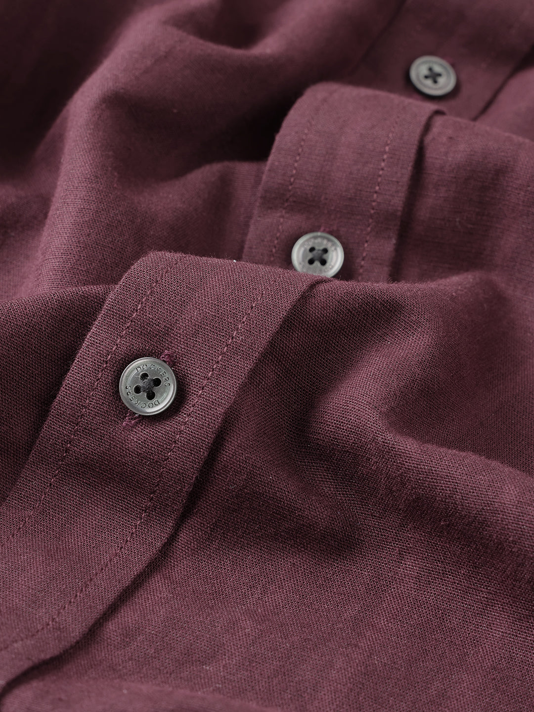 Dockers Men's Maroon Solid Smart Casual Full Sleeve Shirt