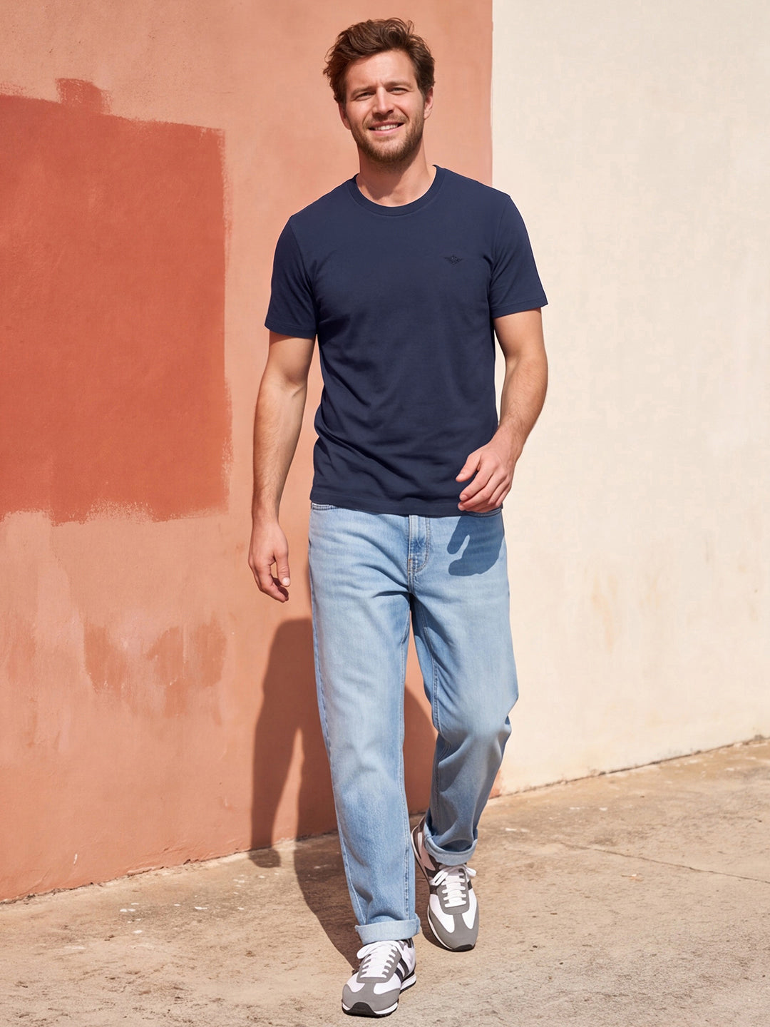 Dockers Men's Navy Blue Logo Round Neck T-Shirt